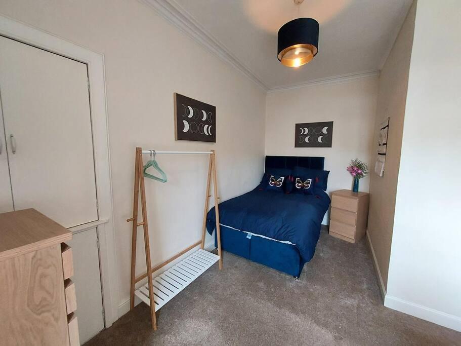 Lovely 2 Bedroom Apartment In The Centre Of Hawick Exterior photo